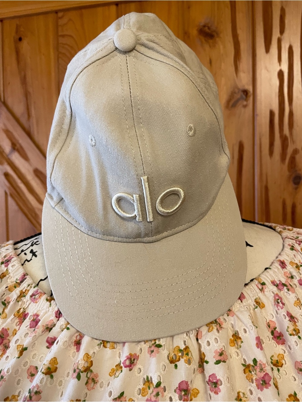 ALO Yoga Light Beige Logo Cap